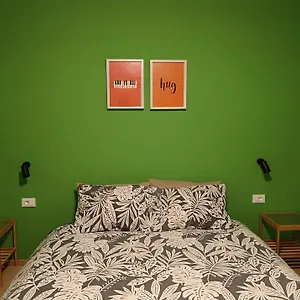 Travel Stop Apartment